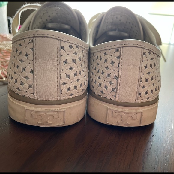 ❌SOLD Tory Burch white leather sneakers - Picture 5 of 7